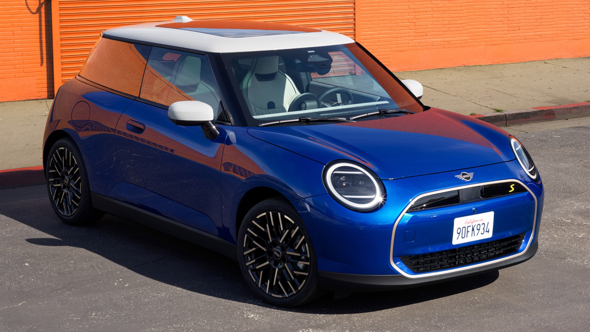 ALL-ELECTRIC MINI COOPER.